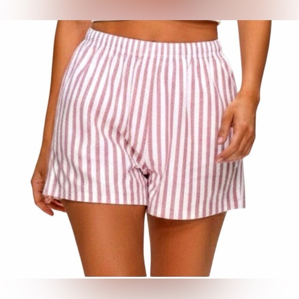Rumored High Waist Striped Shorts in Pink and White